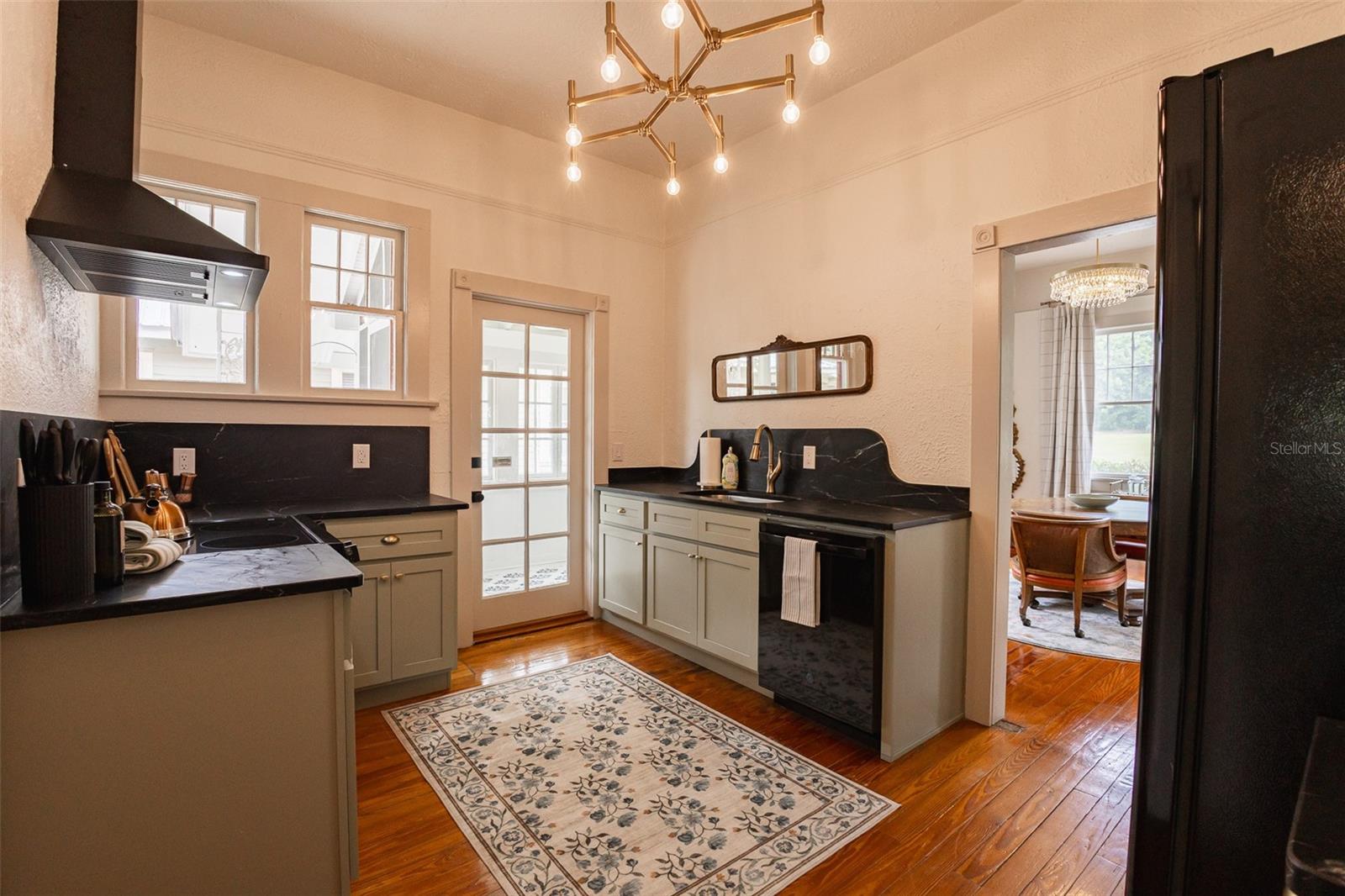 CALDWELLS ADD LTS B & M MAGNOLIA PLACE - Residential Lease