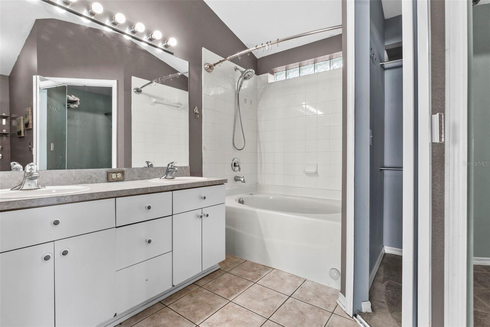 OAK GROVE PH 03 - Residential