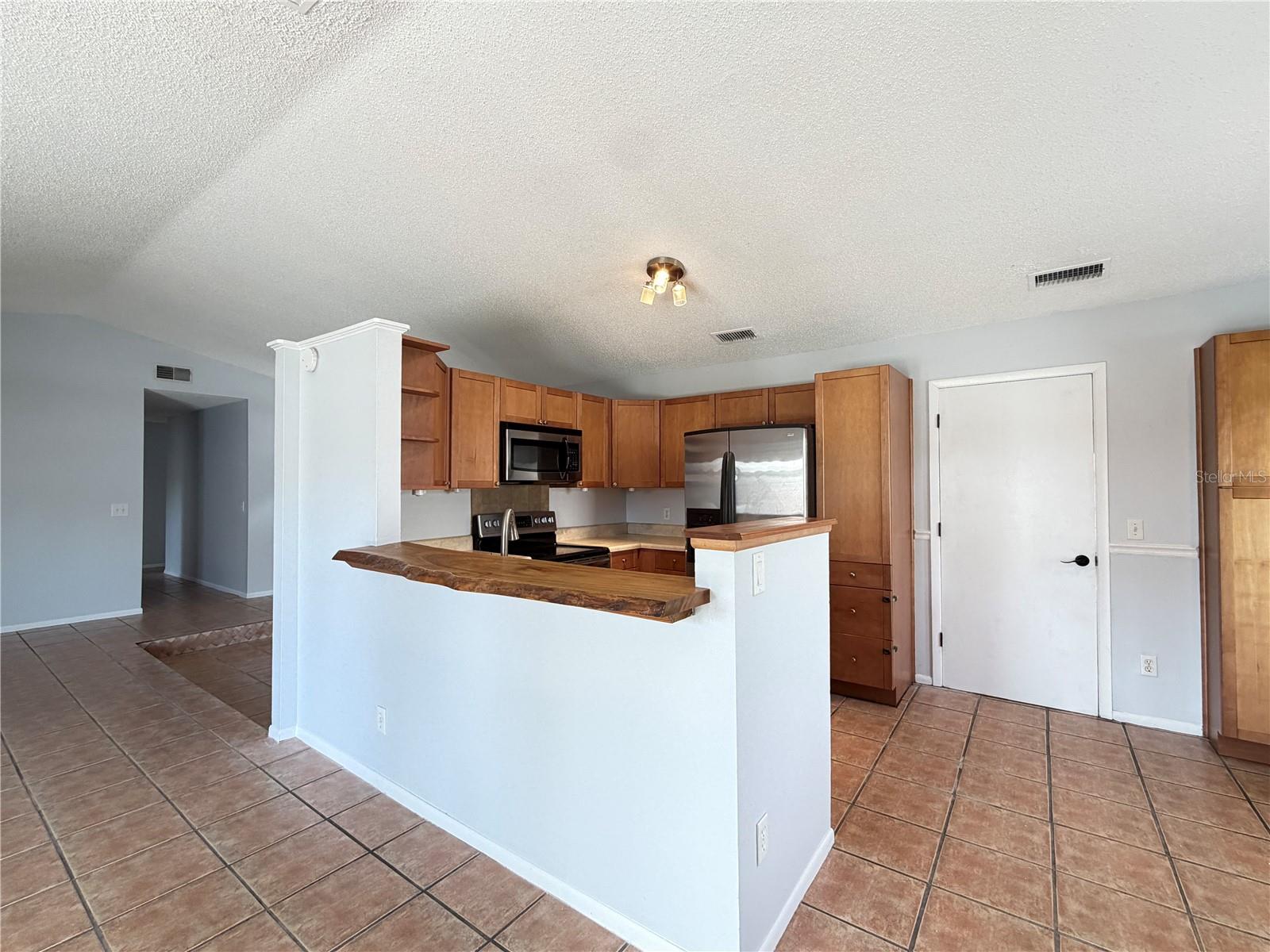 HUNTERS TRACE - Residential