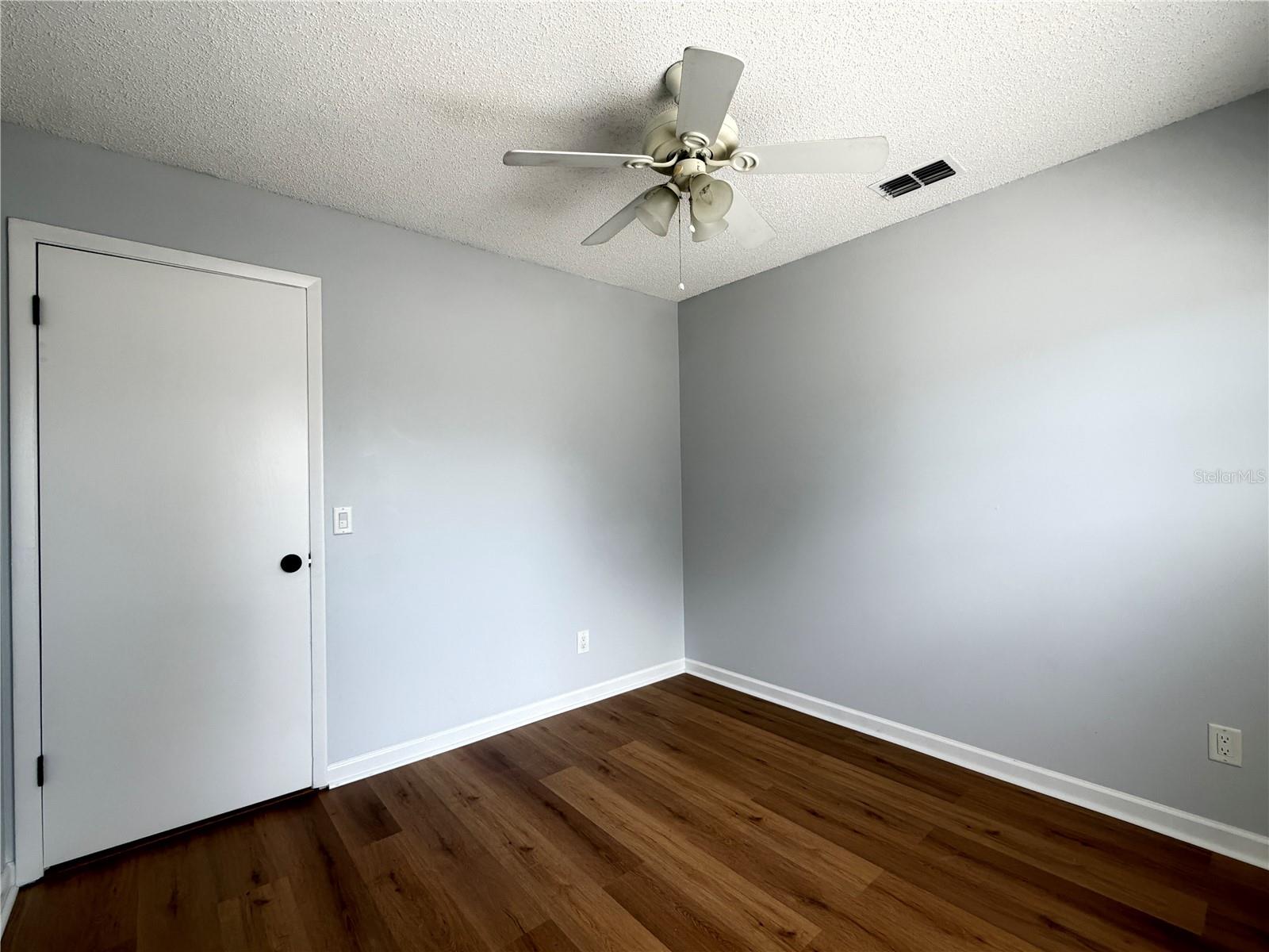 HUNTERS TRACE - Residential