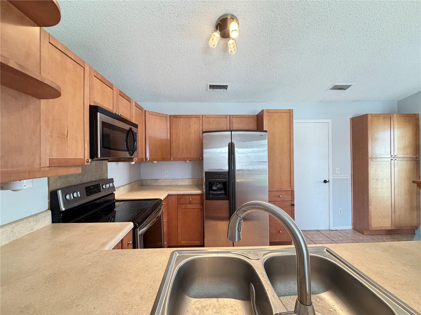 HUNTERS TRACE - Residential