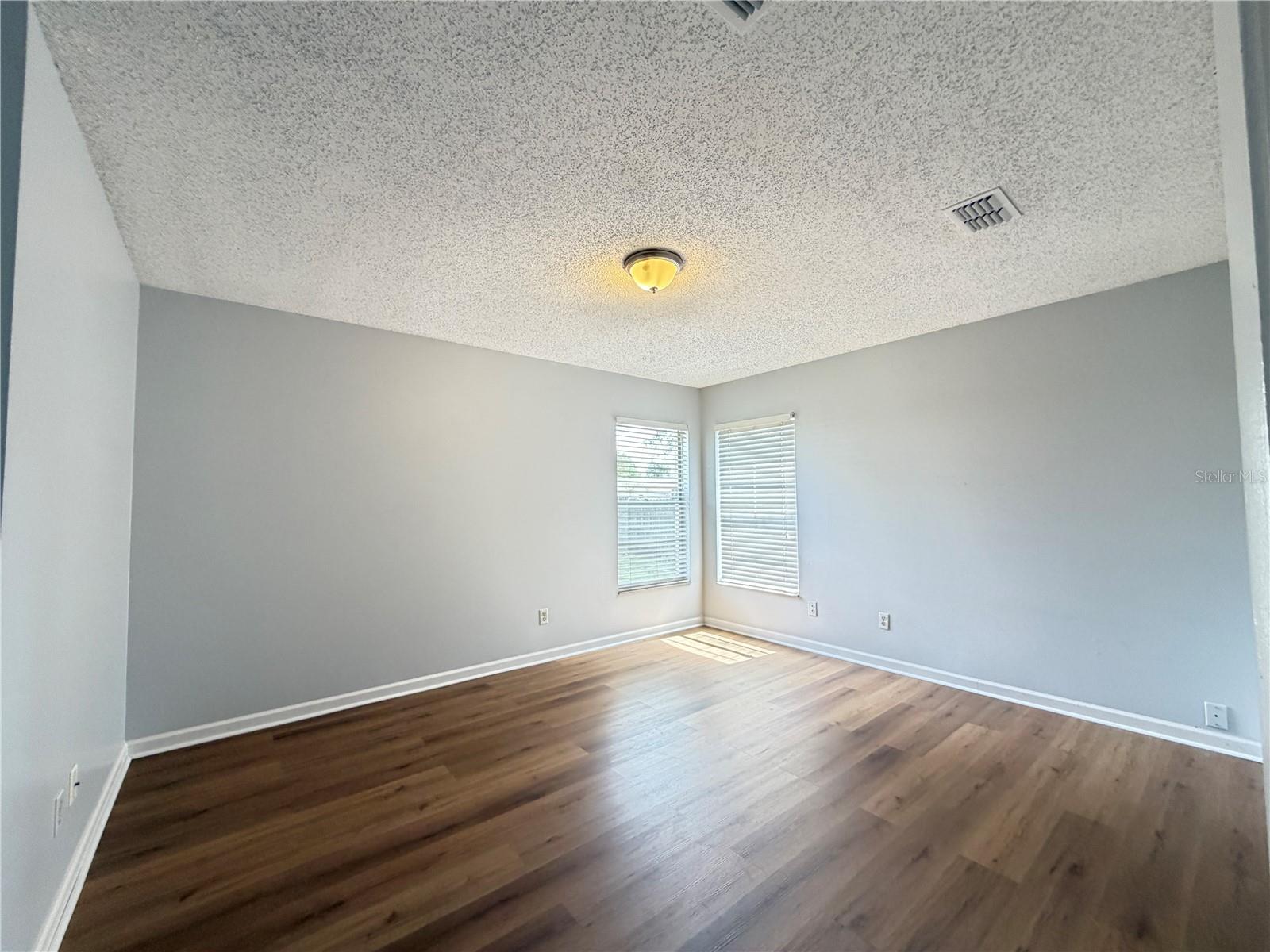 HUNTERS TRACE - Residential