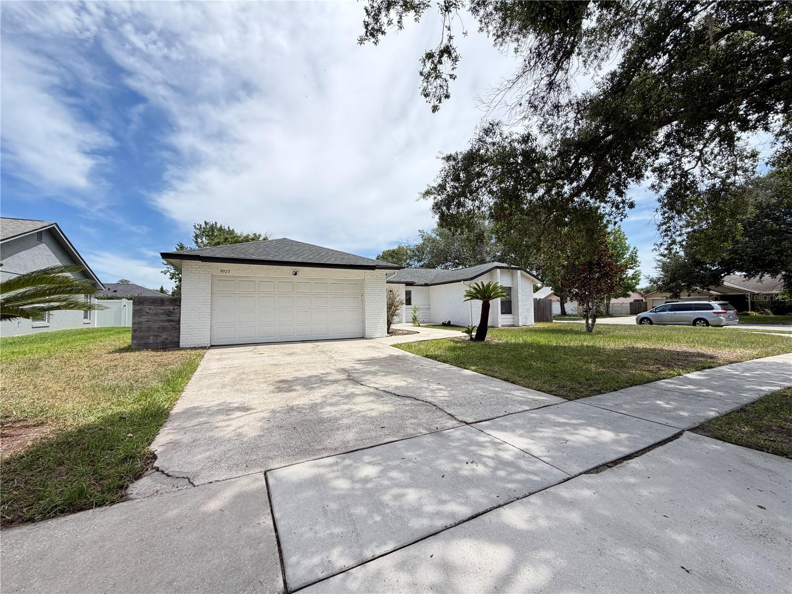 HUNTERS TRACE - Residential