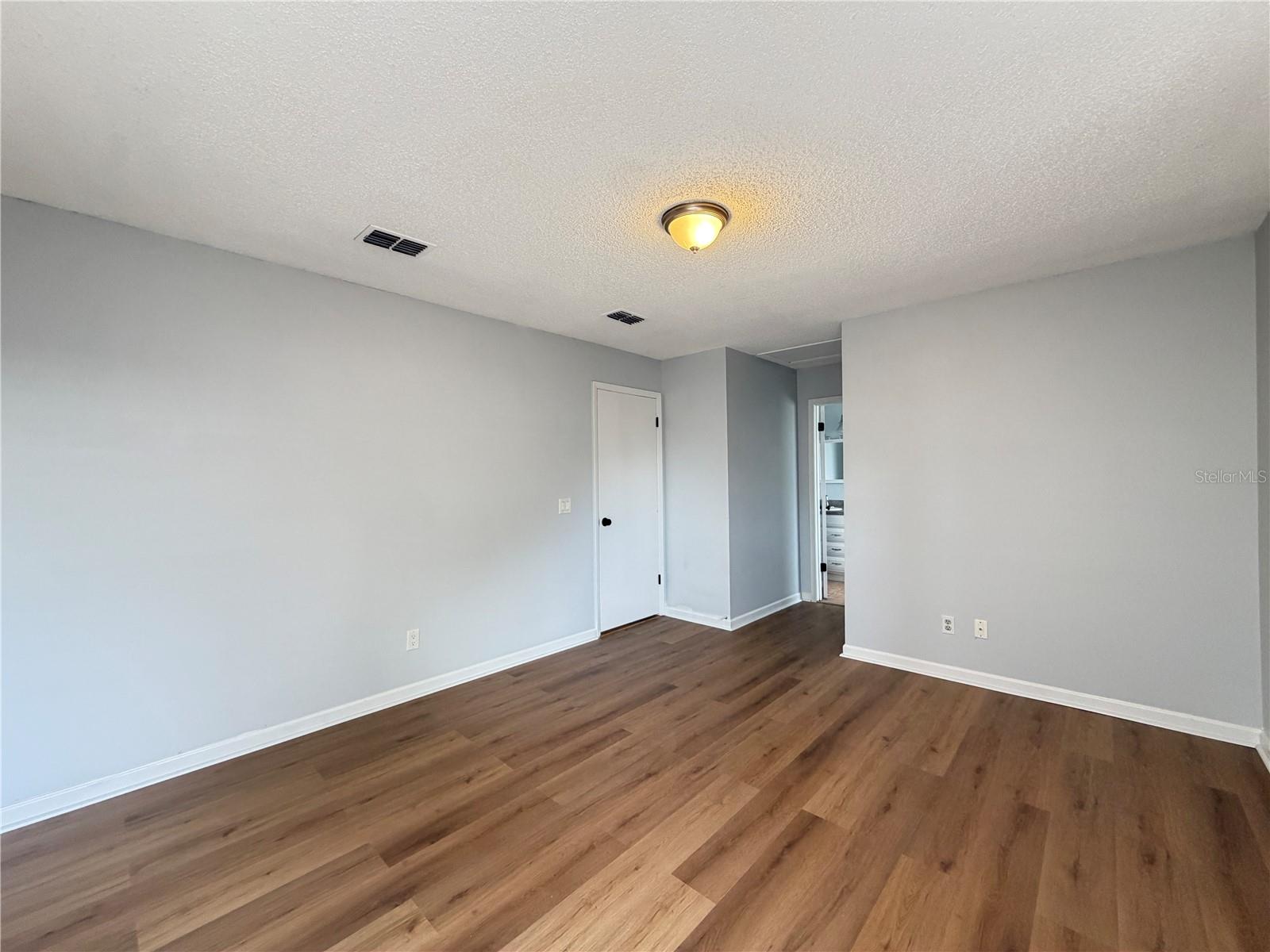 HUNTERS TRACE - Residential