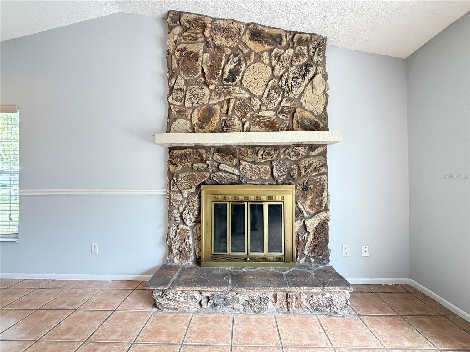 HUNTERS TRACE - Residential
