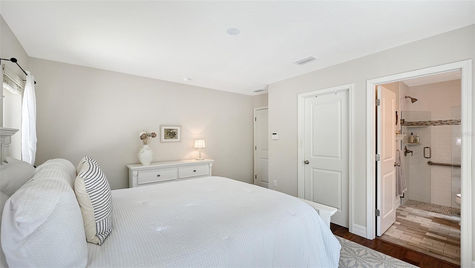JOHNSON ESTATES - Residential