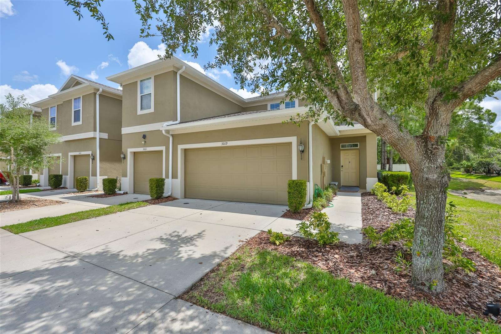 Looking for a centrally located Brandon home with quick and convenient access to both I-75 and I-4? Offered at $329,900 with a low HOA and NO CDD, this immaculate end-unit townhome is a must-see!
Built in 2015, this beautifully maintained home features soaring 18-foot cathedral ceilings that fill the open-concept living space with natural light, creating an airy and inviting atmosphere. Stylish newer luxury vinyl plank flooring adds a modern touch throughout the main living areas.
The updated kitchen is designed for both functionality and entertaining, featuring granite countertops, stainless steel appliances, 42” solid wood cabinetry, a spacious pantry, raised breakfast bar, and an adjacent first-floor laundry room with access to the true 2-car garage. Ceramic tile is featured in all wet areas for added durability and style.
The spacious first-floor primary suite offers privacy and comfort with an en-suite bath that includes dual vanities, a walk-in shower, and two closets for exceptional storage. A convenient half bath for guests and sliding glass doors leading to the screened lanai complete the downstairs layout.
Upstairs, you’ll find two additional bedrooms, a full bath with tub, and a versatile loft/flex space perfect for a home office, playroom, media room, or additional living area.
Additional updates and features include a NEW roof (2025), NEW water heater (May 2026), double-pane windows, and newer luxury vinyl plank flooring.
Don’t miss this opportunity to own a move-in ready home in a prime Brandon location — schedule your private showing today!