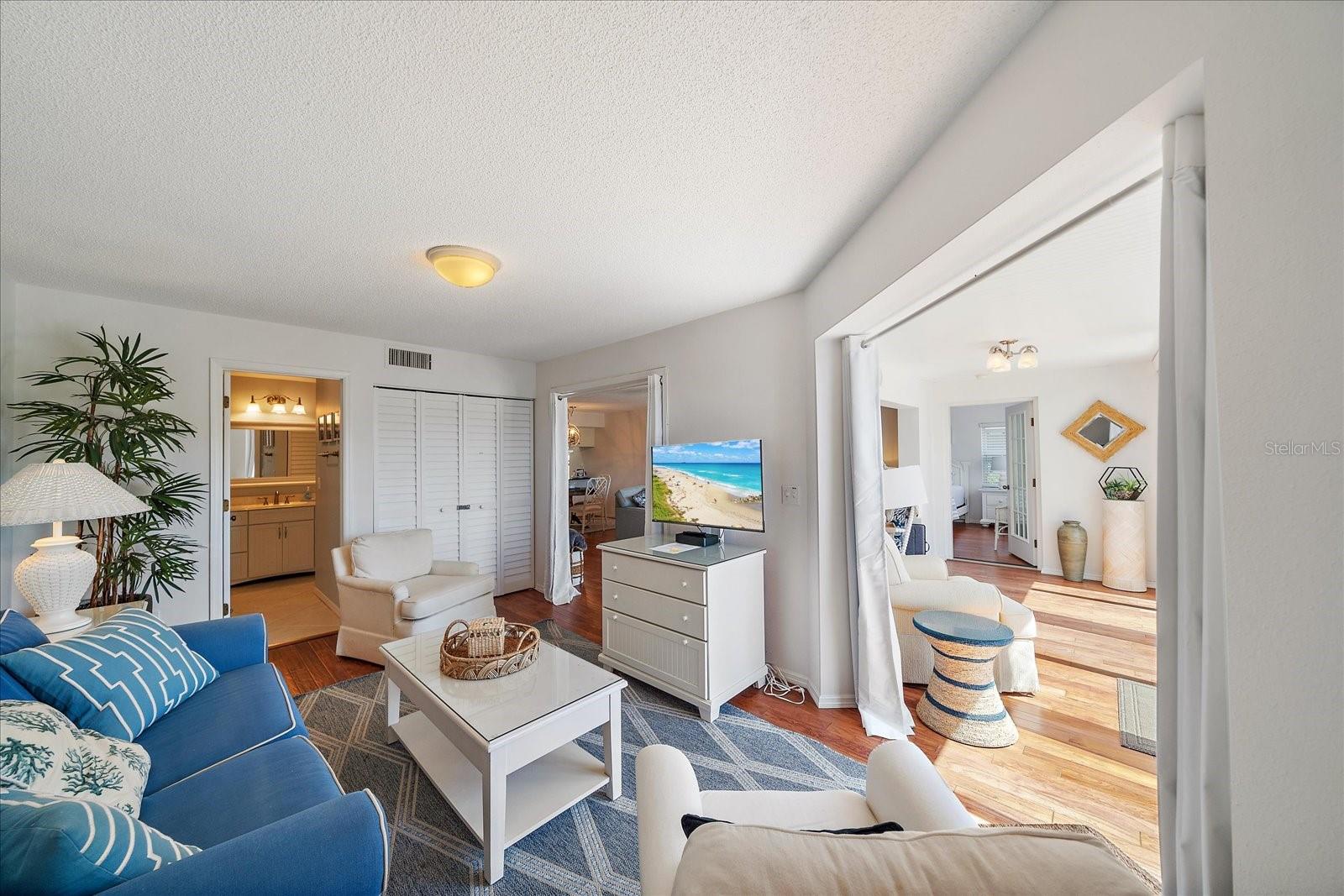FARMINGTON VISTAS - Residential