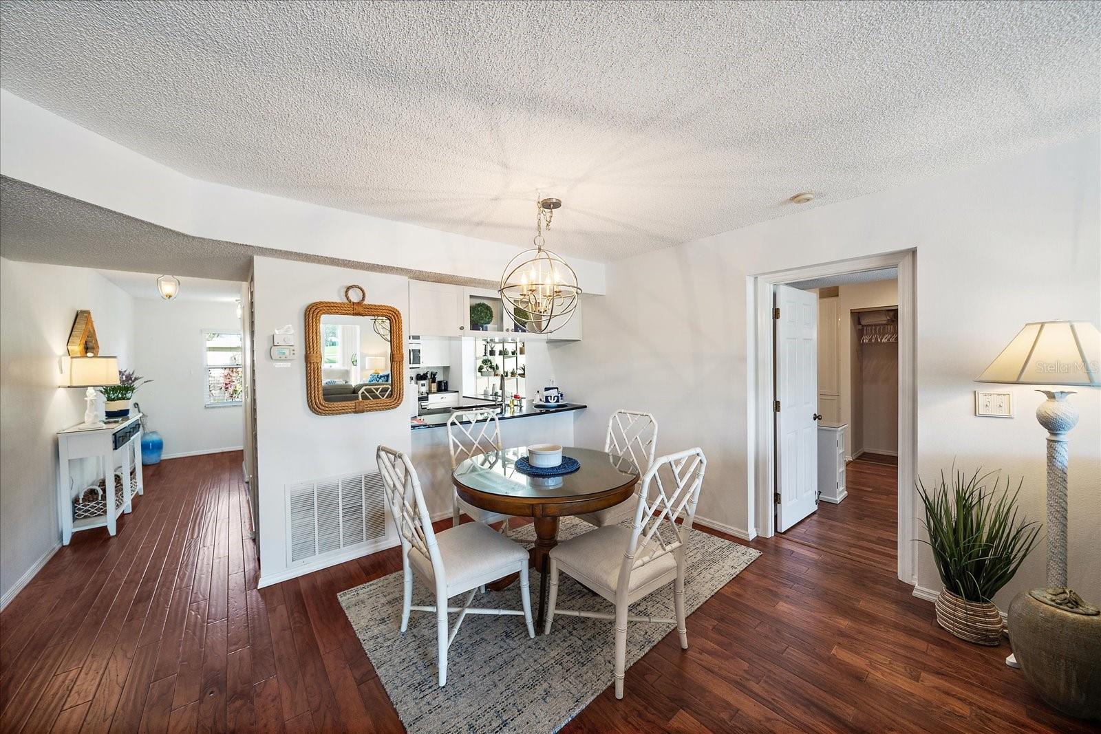 FARMINGTON VISTAS - Residential