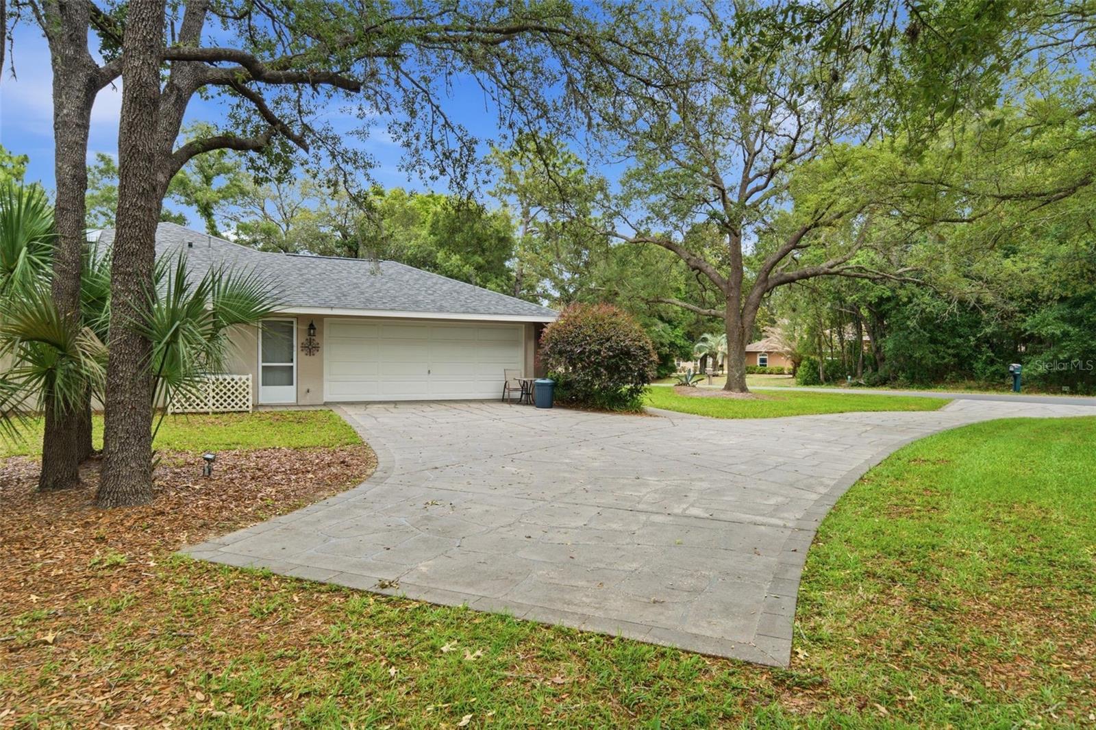 CAMBRIDGE GREENS CITRUS HILLS - Residential