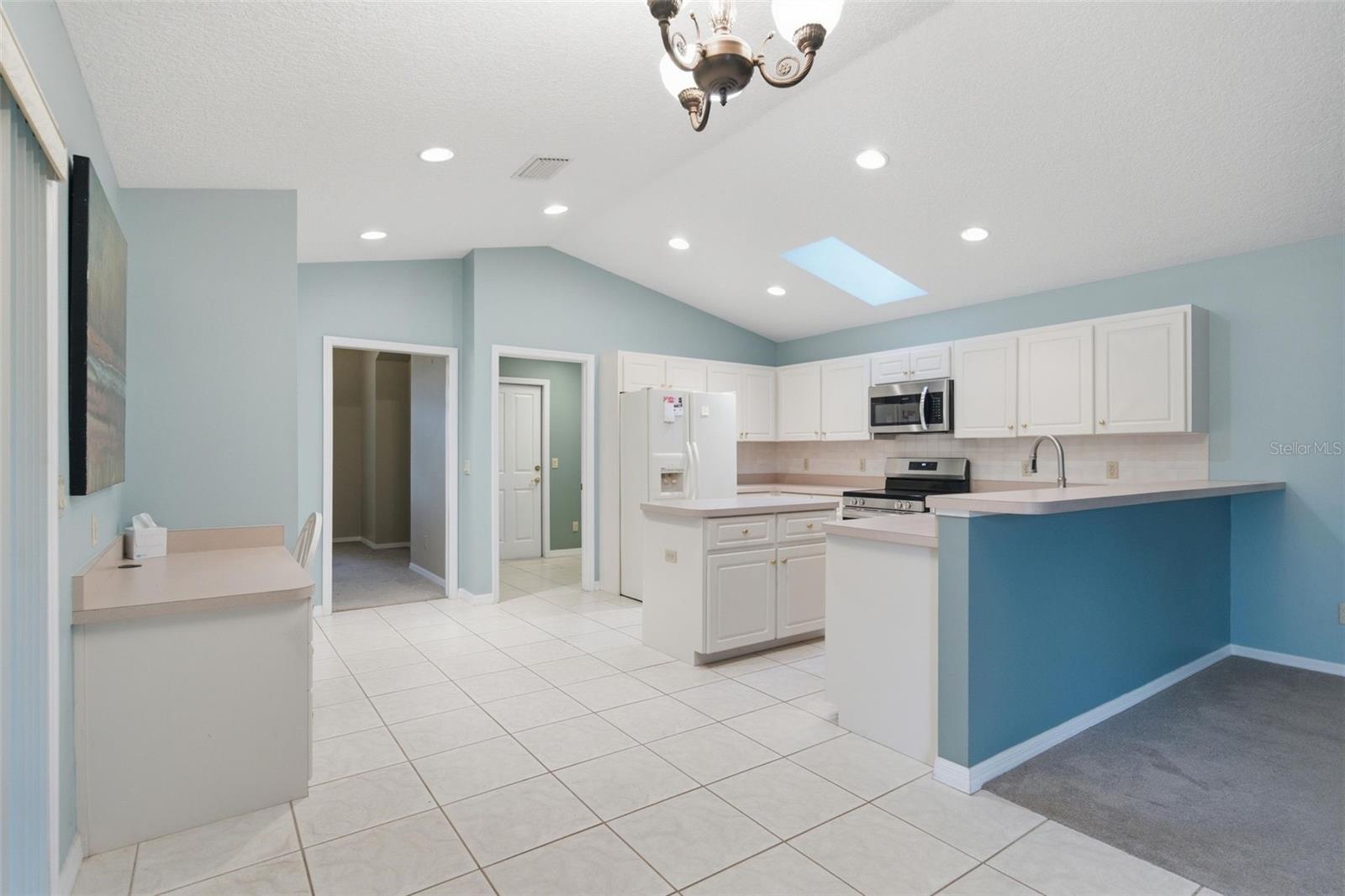 CAMBRIDGE GREENS CITRUS HILLS - Residential