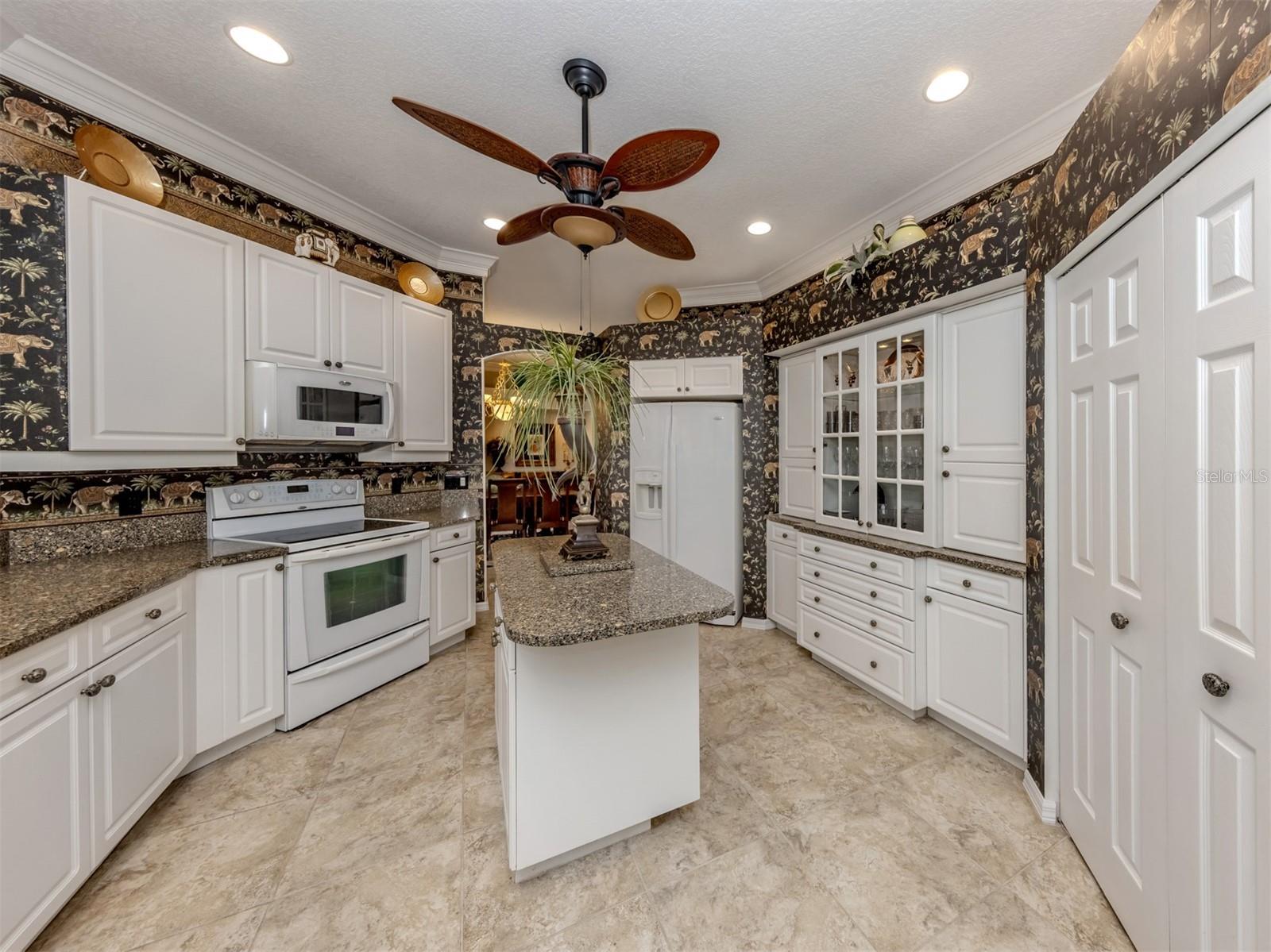 VENICE GOLF & COUNTRY CLUB - Residential