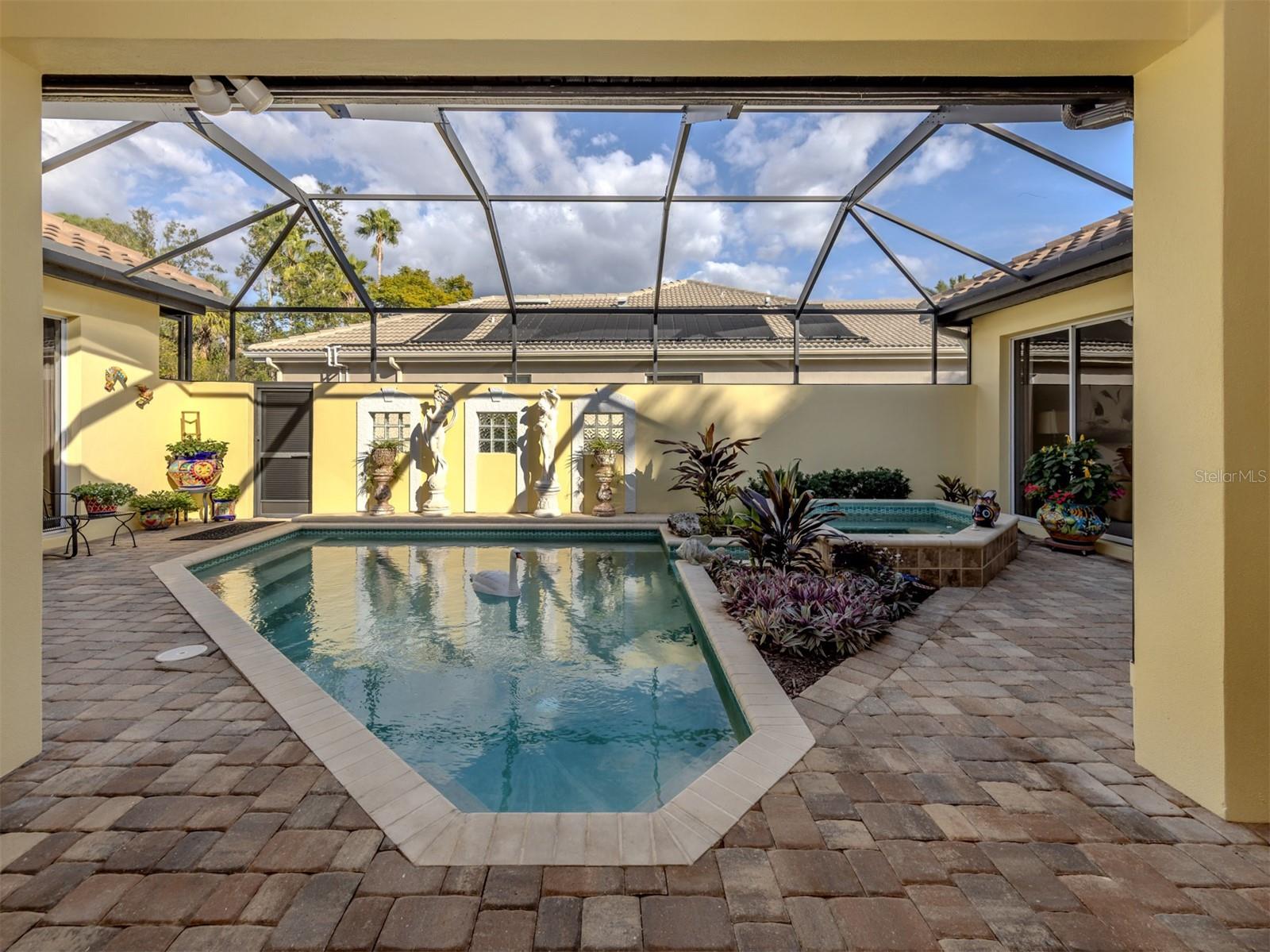 VENICE GOLF & COUNTRY CLUB - Residential
