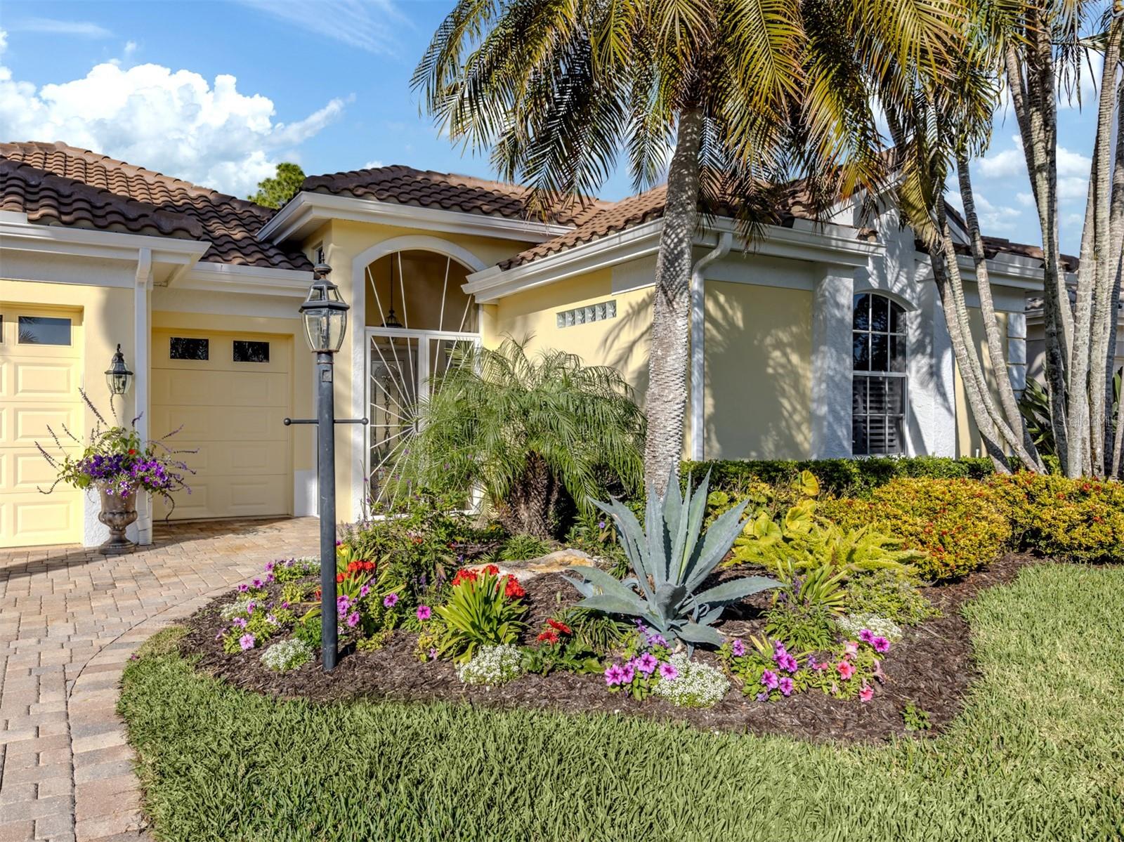 VENICE GOLF & COUNTRY CLUB - Residential