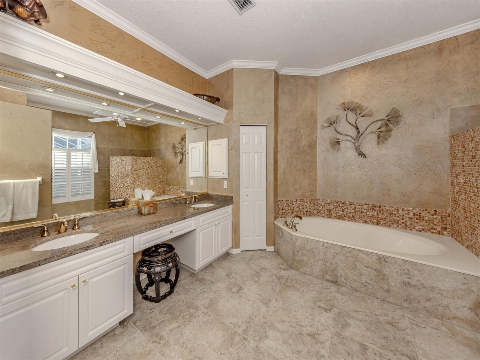 VENICE GOLF & COUNTRY CLUB - Residential