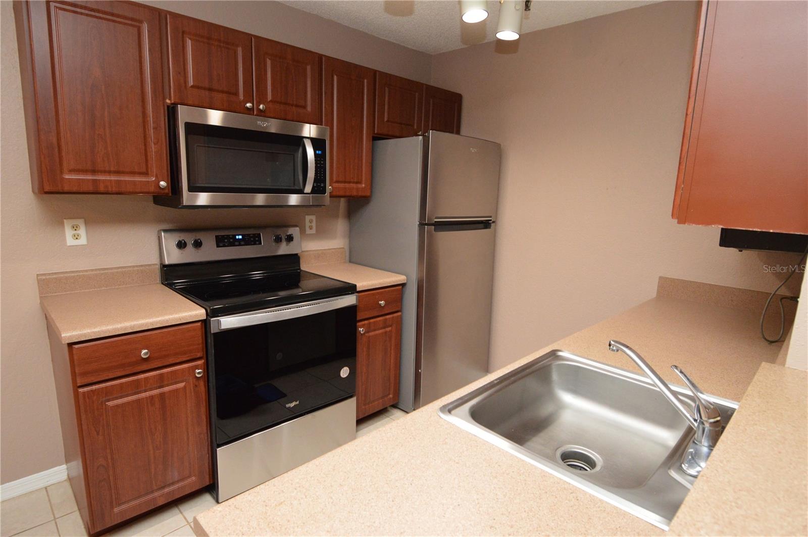 ITOPIA PRIVATE RESIDENCES CONDO - Residential Lease