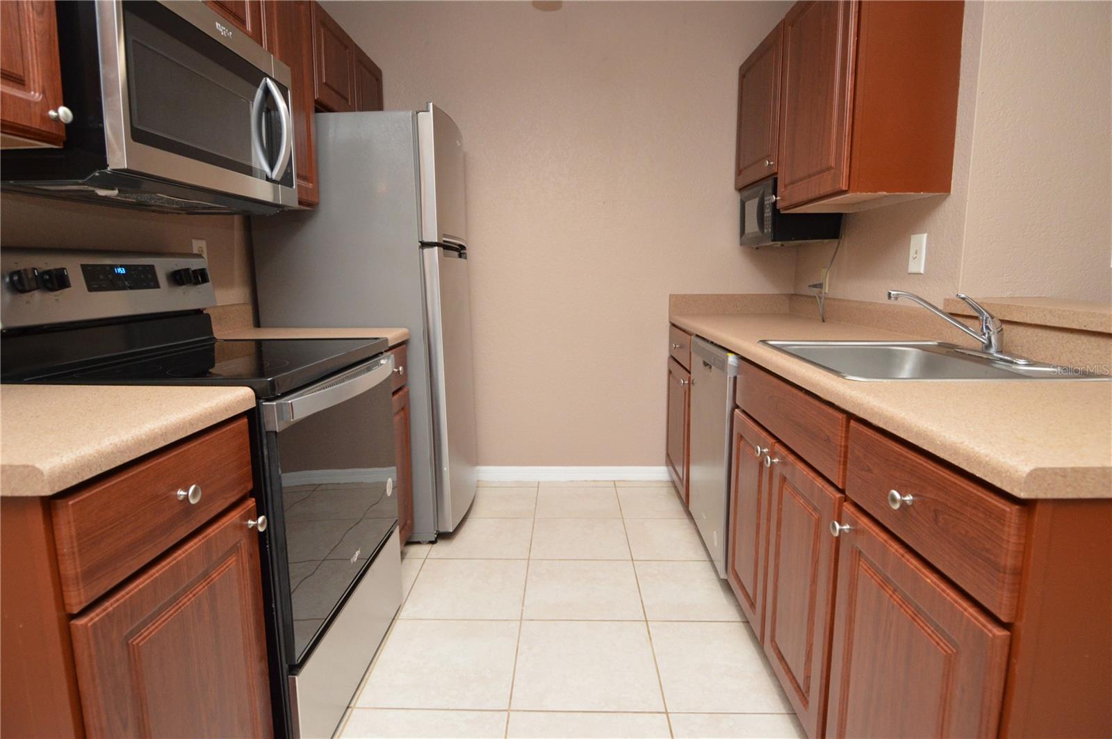 ITOPIA PRIVATE RESIDENCES CONDO - Residential Lease