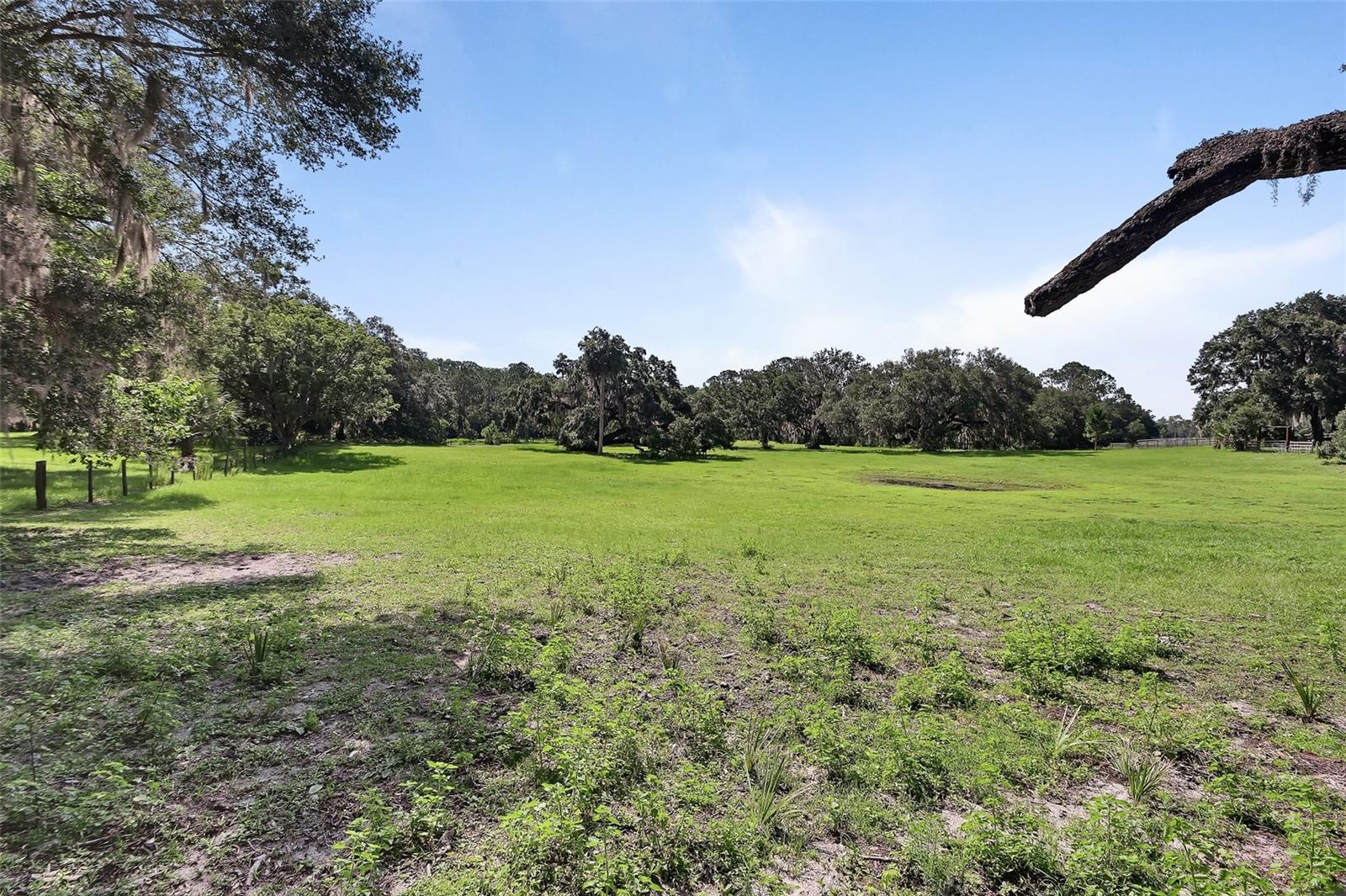 ACREAGE IN 8104 - Residential