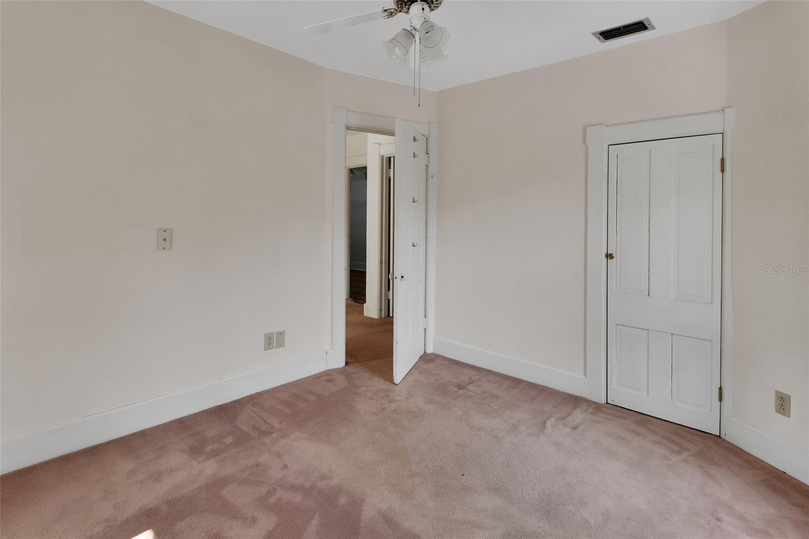 ACREAGE IN 8104 - Residential
