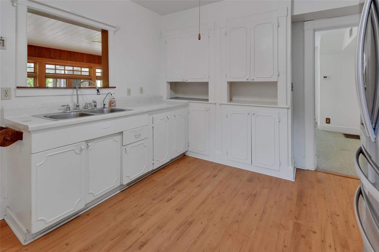 ACREAGE IN 8104 - Residential