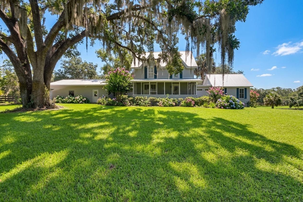 ACREAGE IN 8104 - Residential