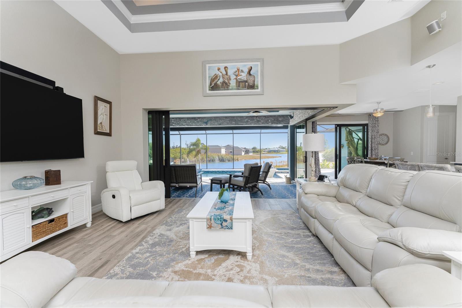 ROTONDA LAKES - Residential