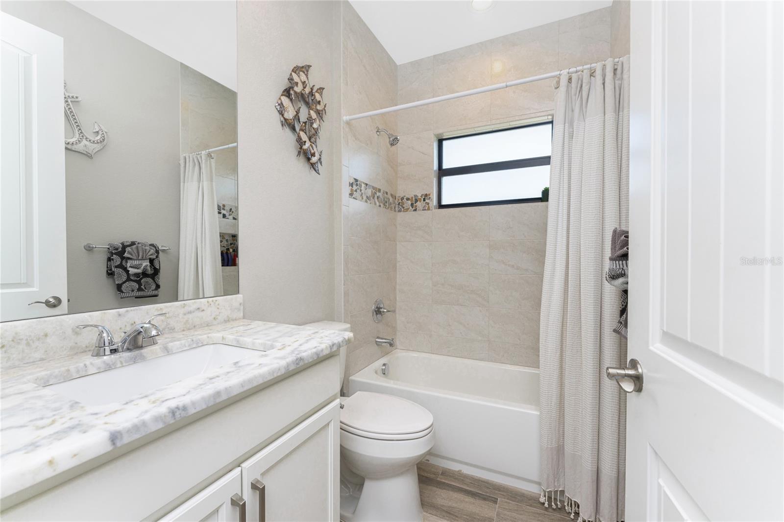 ROTONDA LAKES - Residential