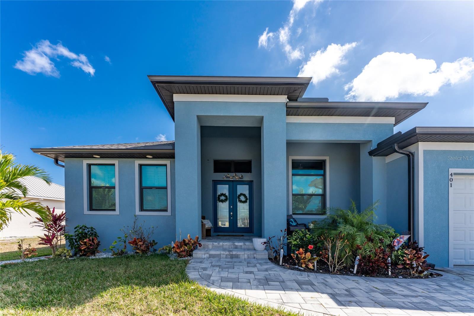 ROTONDA LAKES - Residential