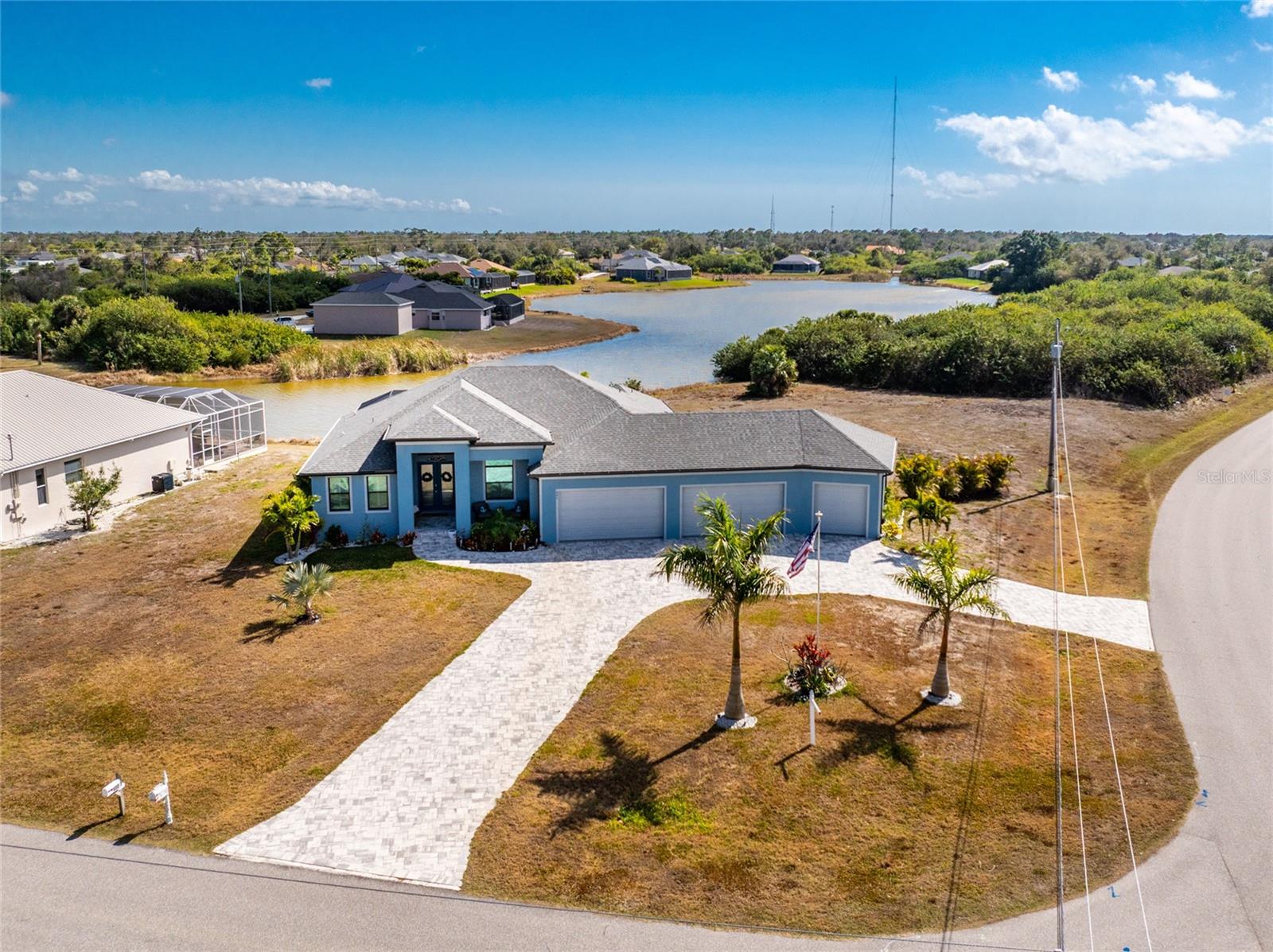 ROTONDA LAKES - Residential
