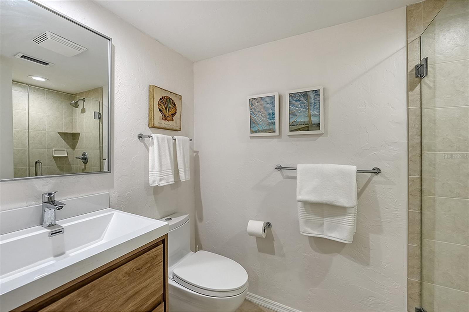 PELICAN HARBOUR & BEACH CLUB - Residential