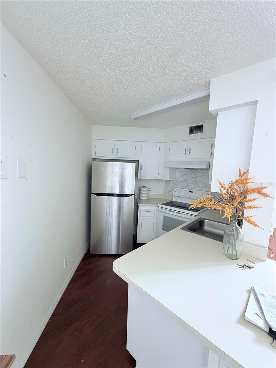 SOUTHPOINTE CONDO - Residential Lease