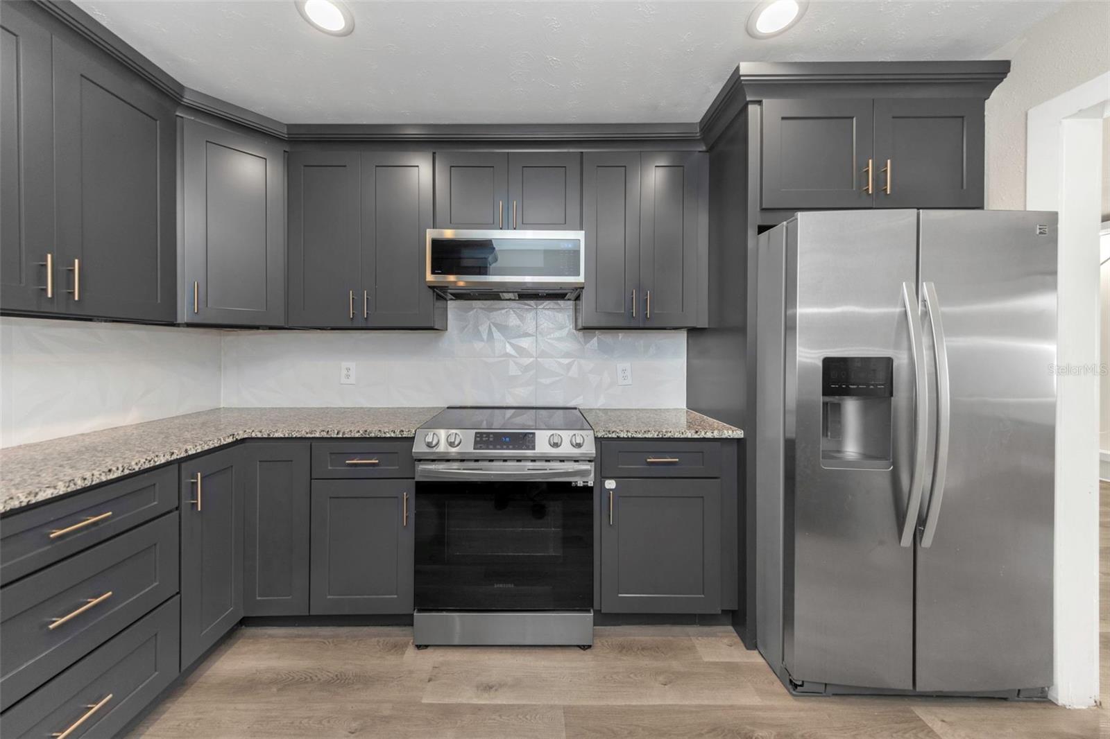 LAKE PADGETT ESTATES - Residential Lease