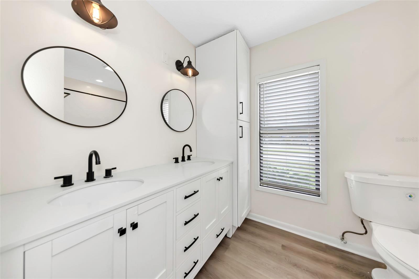 LAKE PADGETT ESTATES - Residential Lease