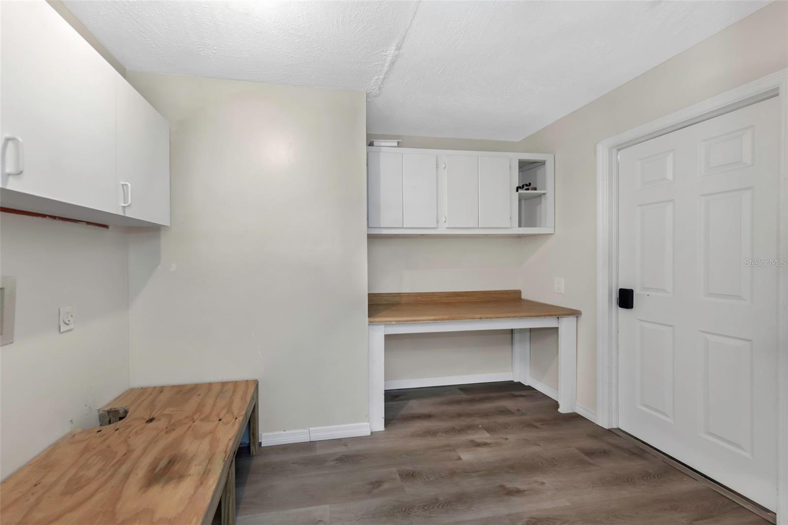 LAKE PADGETT ESTATES - Residential Lease