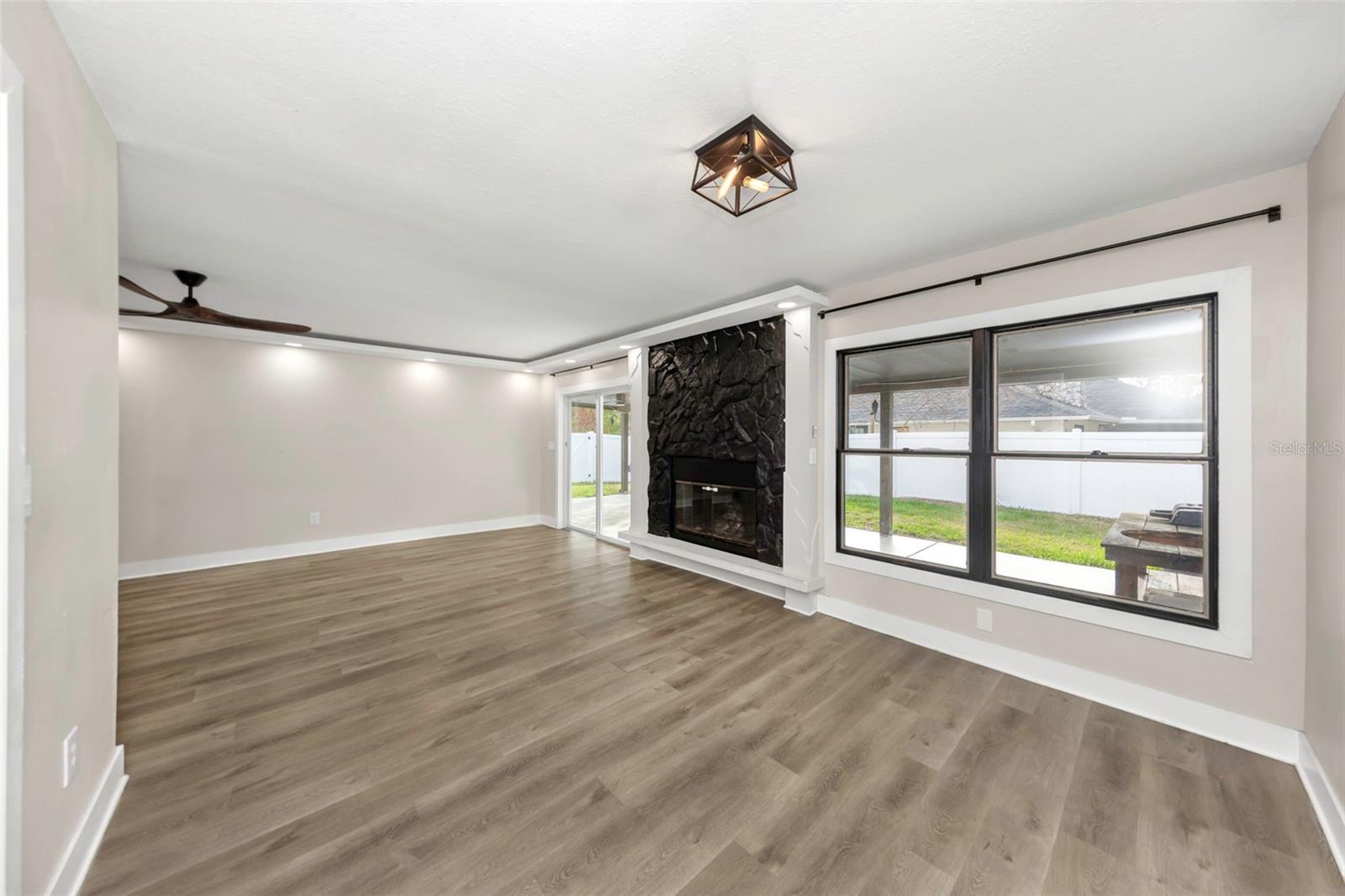 LAKE PADGETT ESTATES - Residential Lease