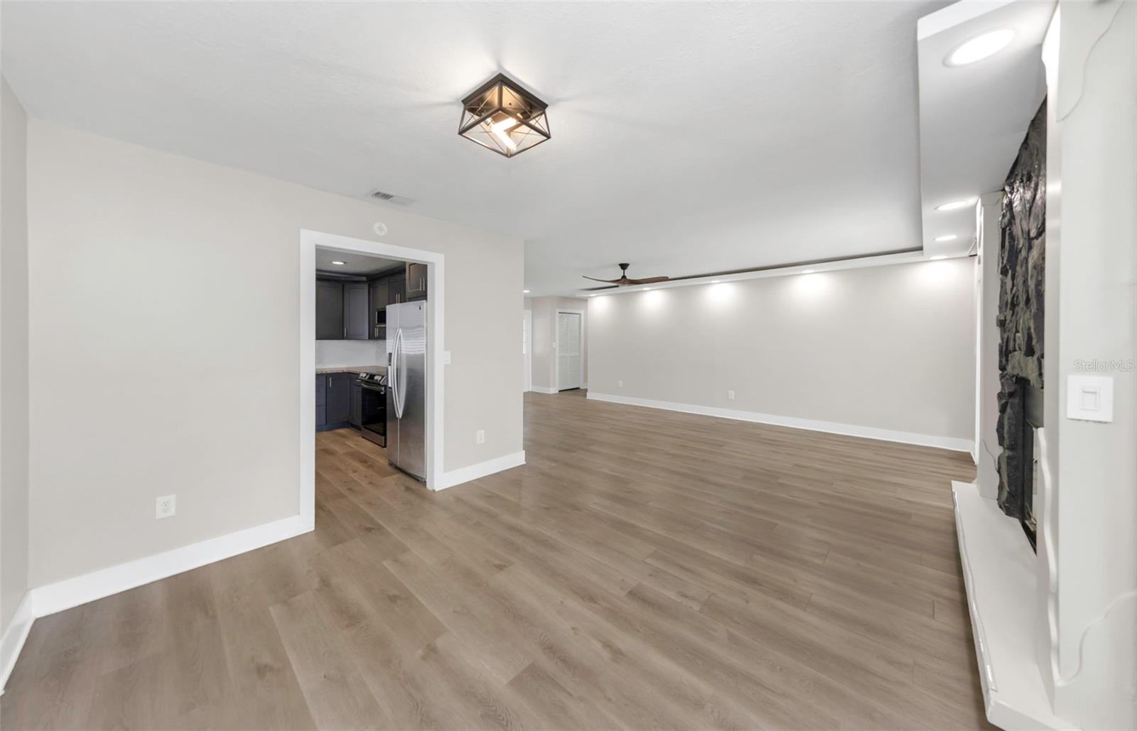 LAKE PADGETT ESTATES - Residential Lease