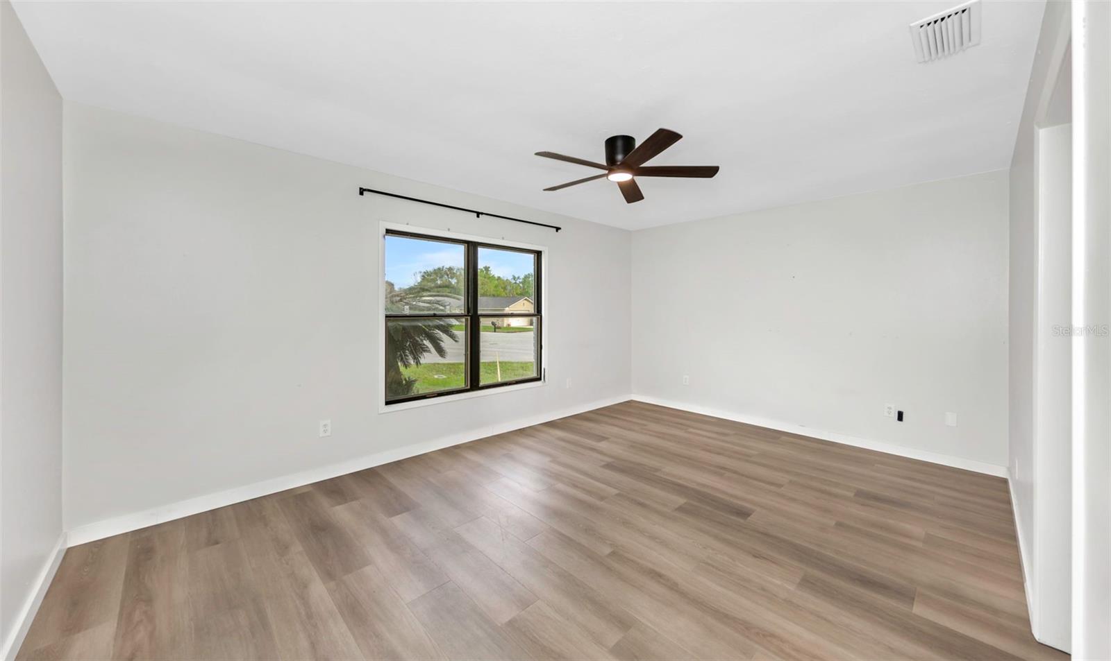 LAKE PADGETT ESTATES - Residential Lease