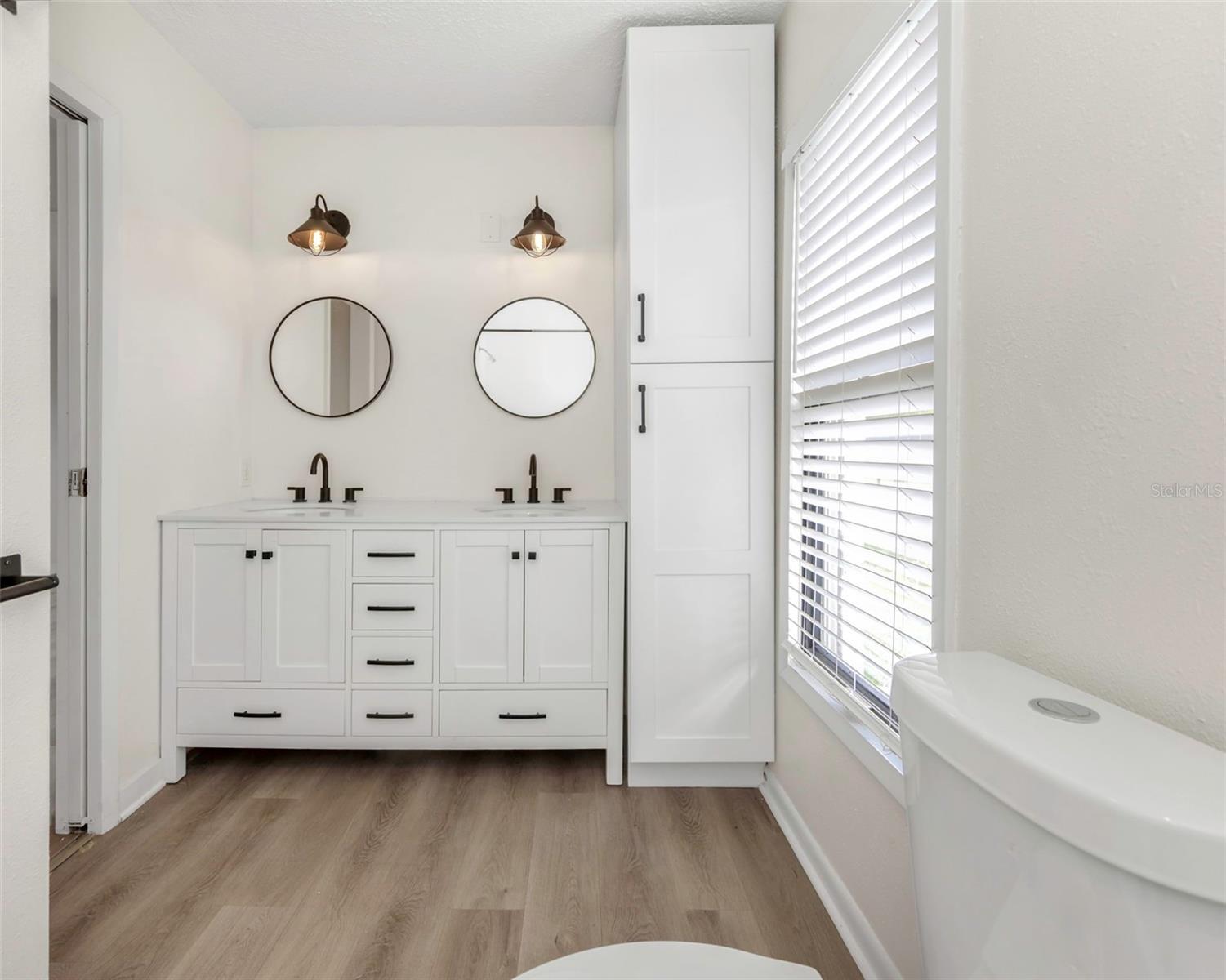 LAKE PADGETT ESTATES - Residential Lease