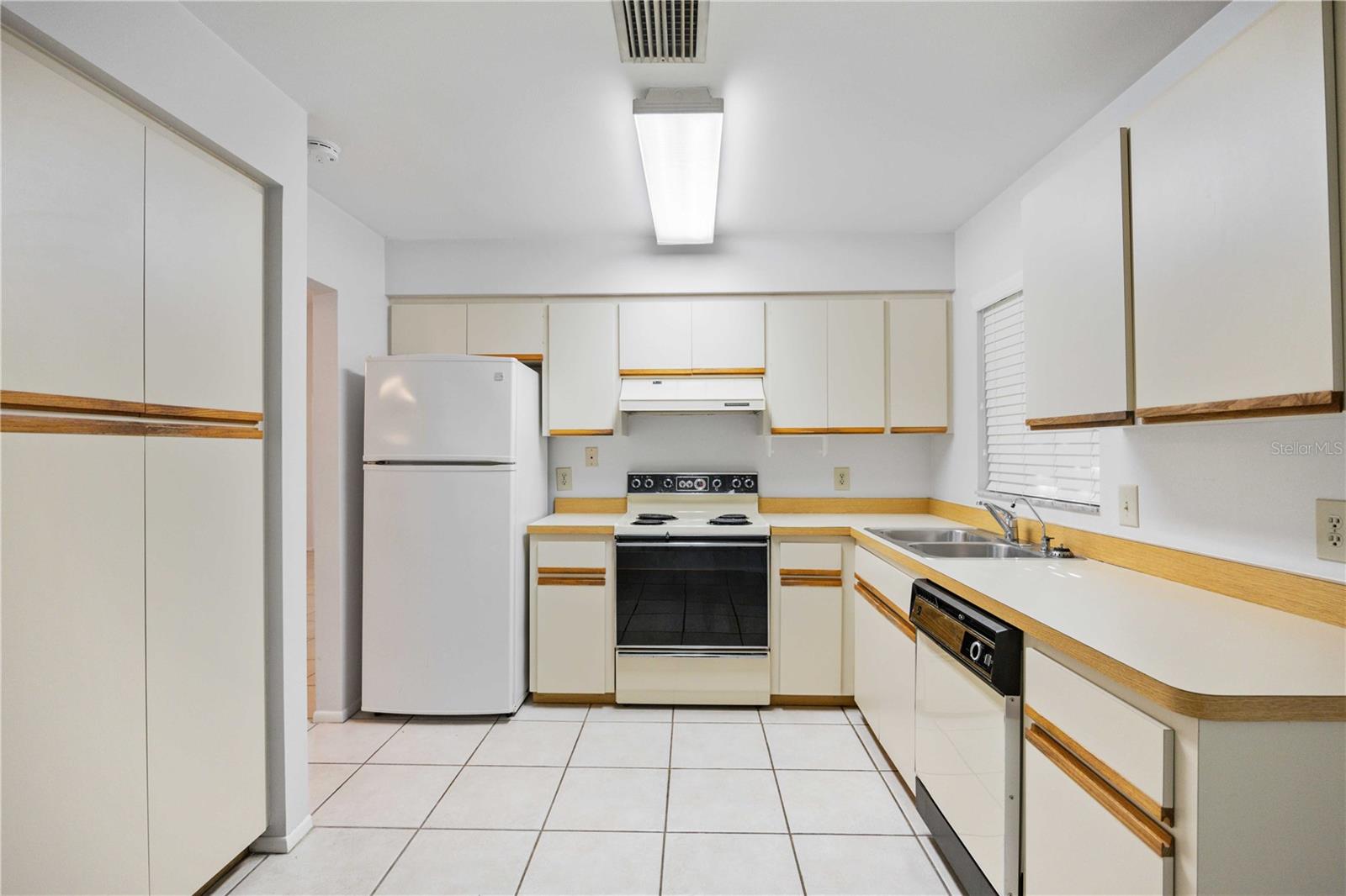 LAKEBRIDGE PH 1 - Residential