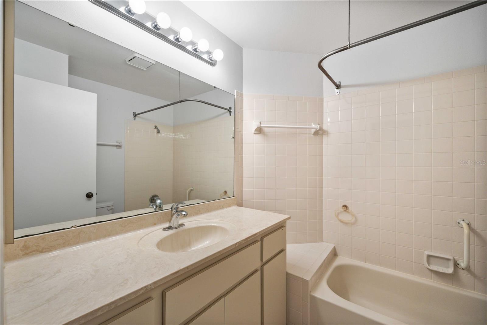 LAKEBRIDGE PH 1 - Residential