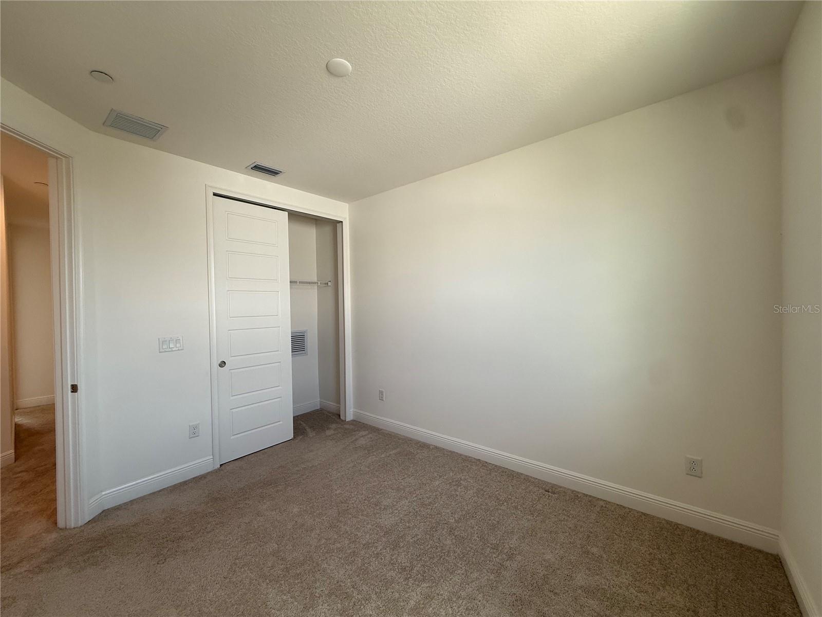 EAGLE CREEK - Residential Lease