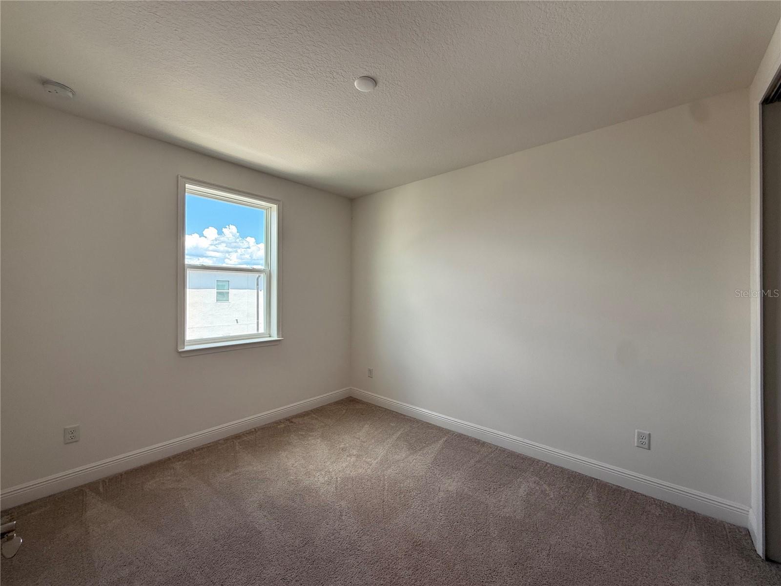EAGLE CREEK - Residential Lease