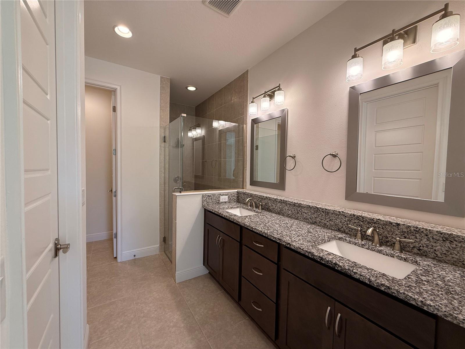 EAGLE CREEK - Residential Lease