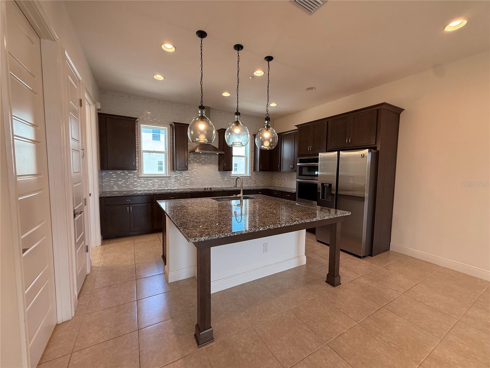 EAGLE CREEK - Residential Lease