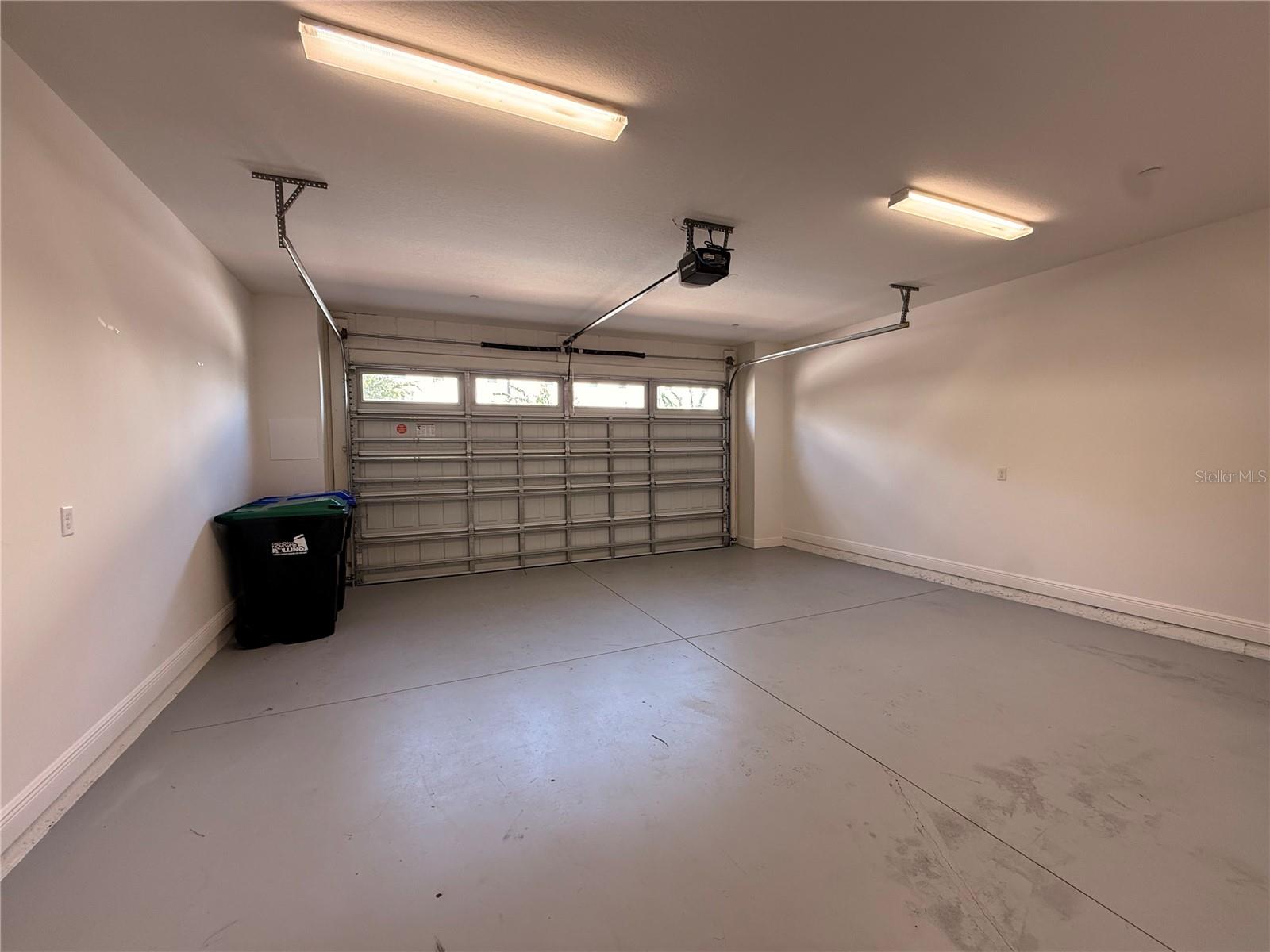 EAGLE CREEK - Residential Lease