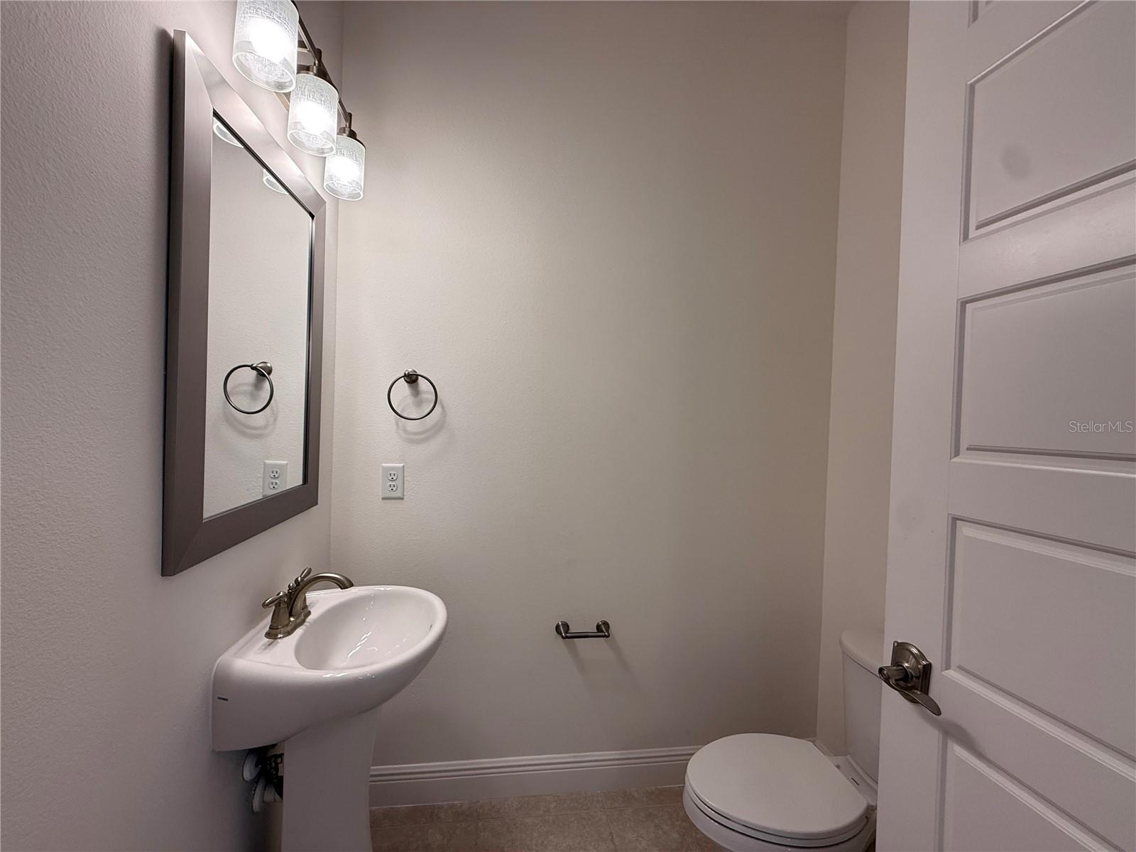 EAGLE CREEK - Residential Lease