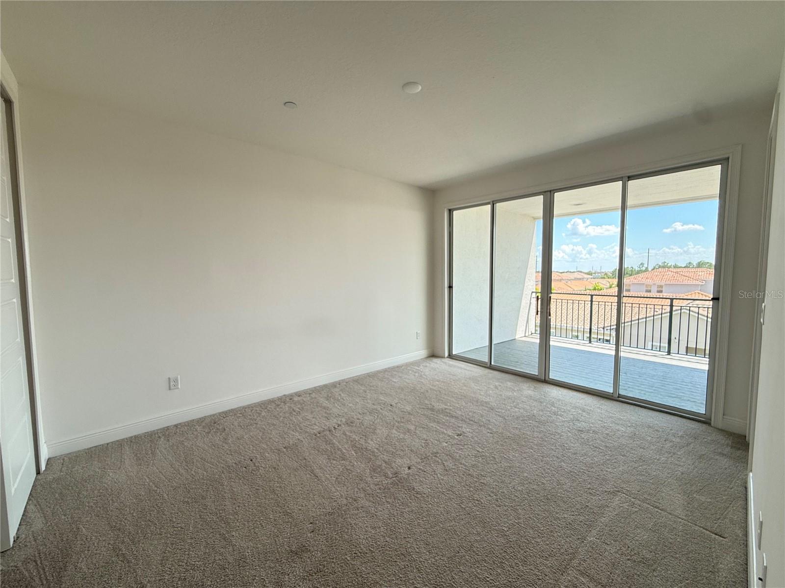EAGLE CREEK - Residential Lease