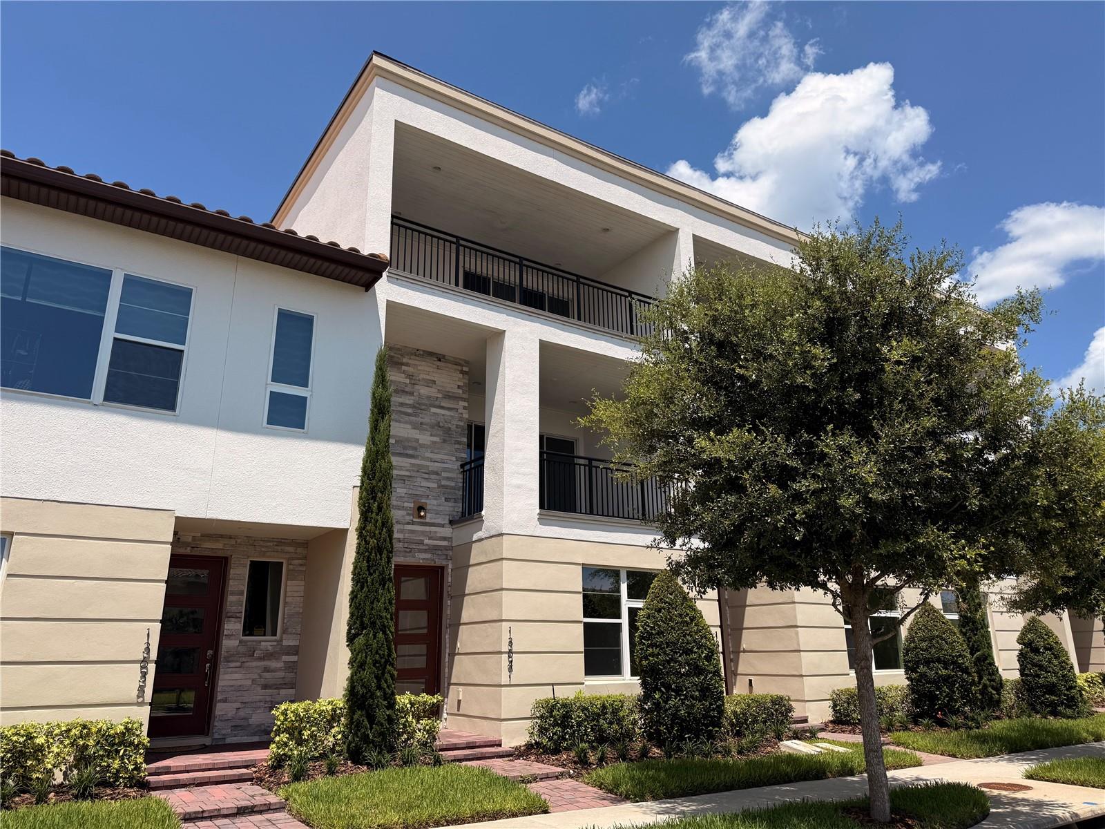 EAGLE CREEK - Residential Lease