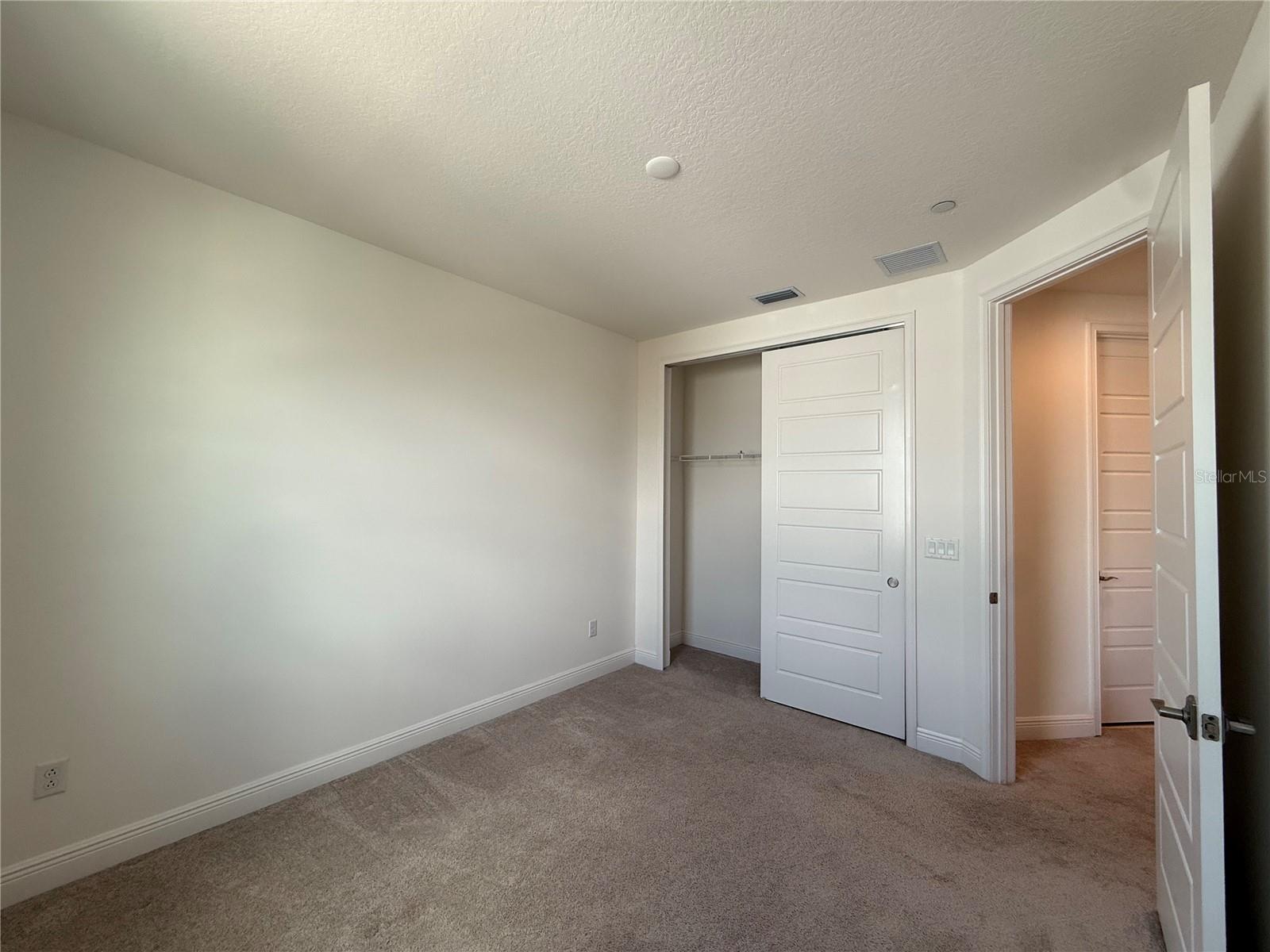 EAGLE CREEK - Residential Lease
