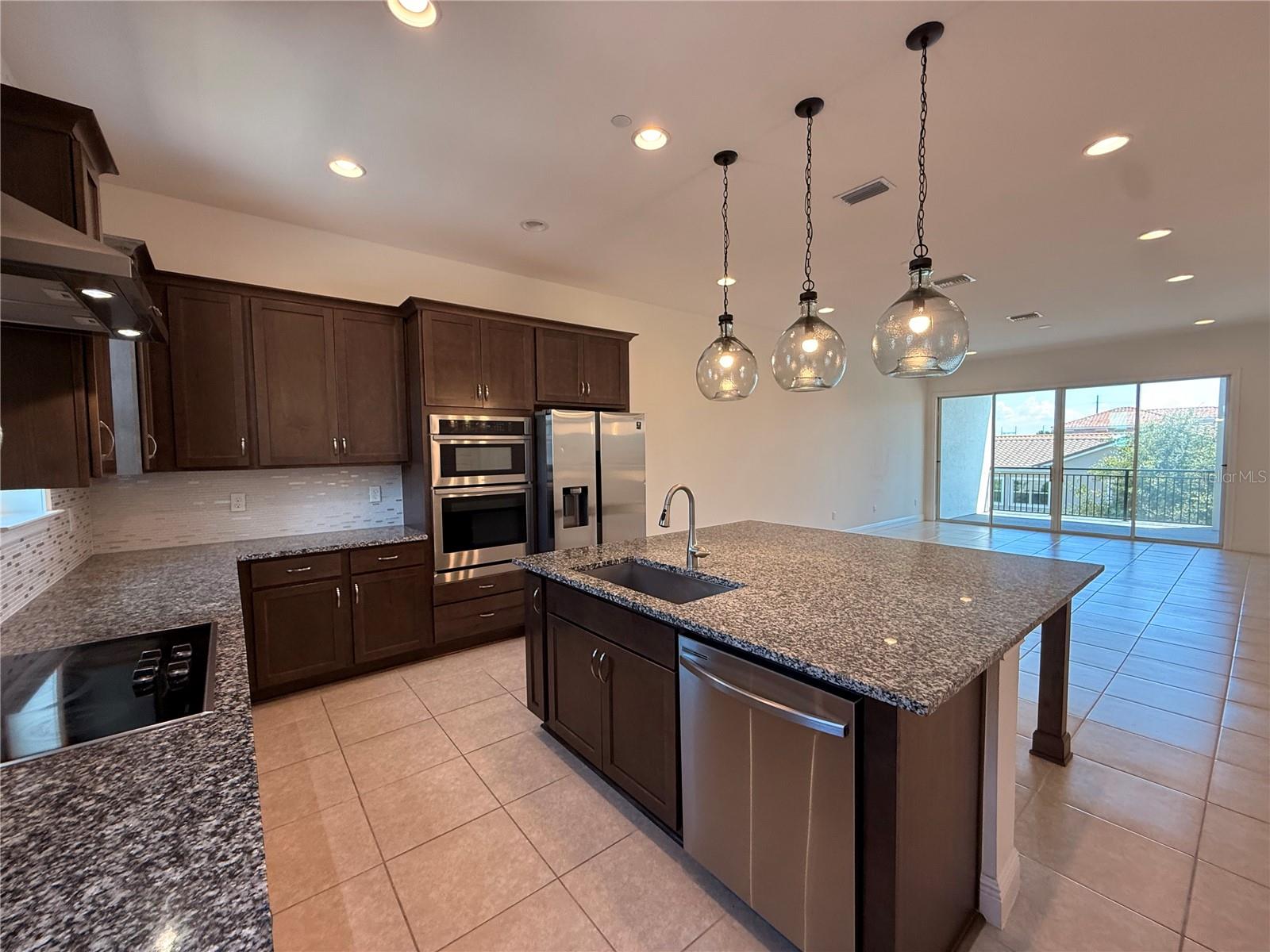 EAGLE CREEK - Residential Lease